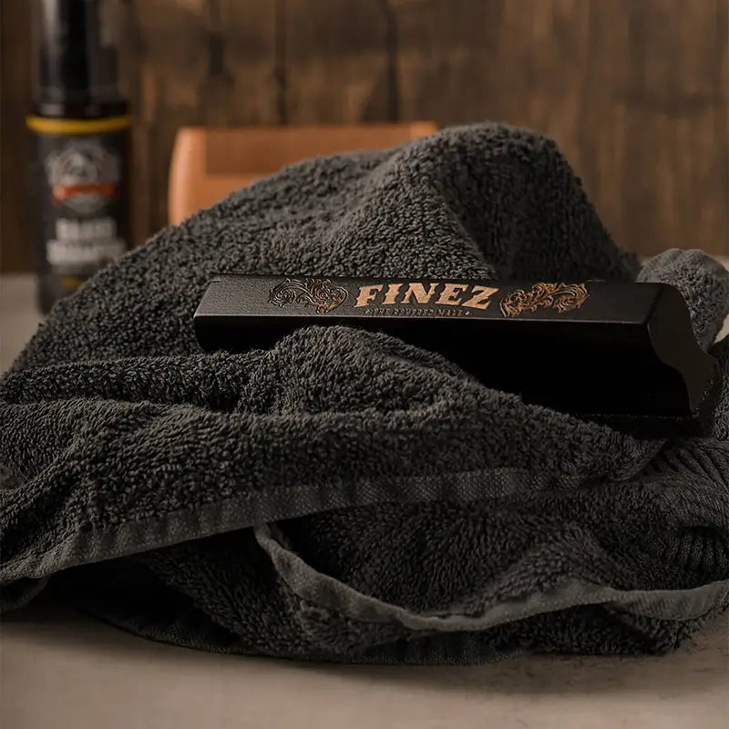 Finez Black Spruce Baardbar klaar voor gebruik